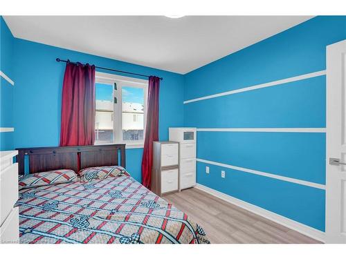 158 Kinsman Drive, Binbrook, ON - Indoor Photo Showing Bedroom