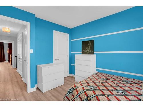 158 Kinsman Drive, Binbrook, ON - Indoor Photo Showing Bedroom