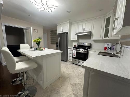 48 Larchwood Circle, Welland, ON - Indoor Photo Showing Kitchen