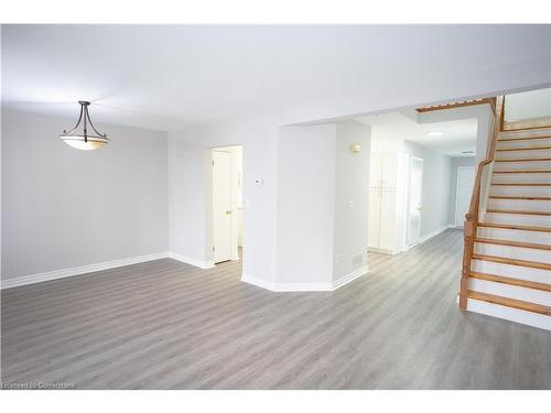 16 Nelson Trail, Welland, ON - Indoor Photo Showing Other Room