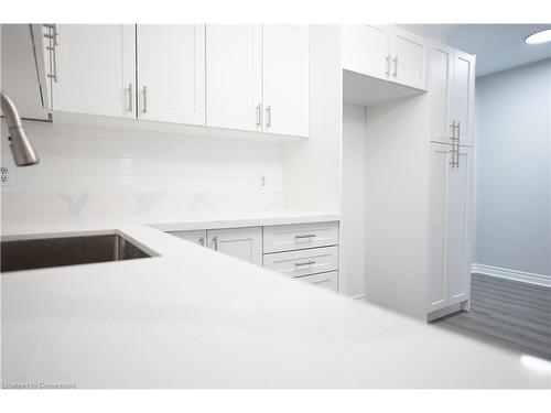 16 Nelson Trail, Welland, ON - Indoor Photo Showing Kitchen