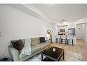 806-450 Dundas Street East, Waterdown, ON  - Indoor Photo Showing Living Room 