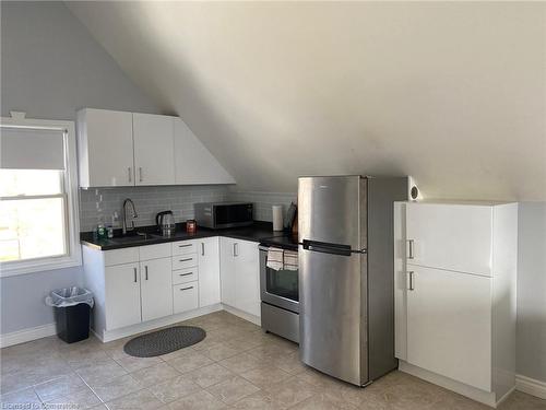 190 Rathowen Street, London, ON - Indoor Photo Showing Kitchen