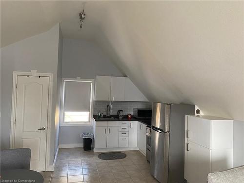 190 Rathowen Street, London, ON - Indoor Photo Showing Kitchen