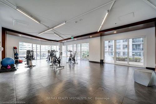 2305-352 Front Street, Toronto, ON - Indoor Photo Showing Gym Room