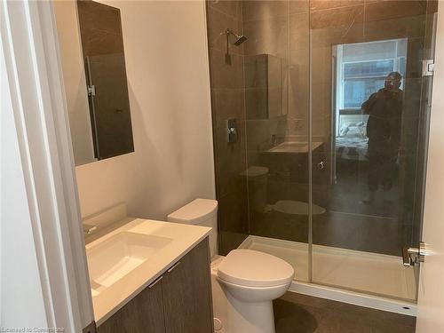 3211-1926 Lakeshore Boulevard W, Toronto, ON - Indoor Photo Showing Bathroom