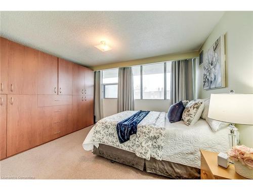 301-40 Bay Mills Boulevard, Scarborough, ON - Indoor Photo Showing Bedroom