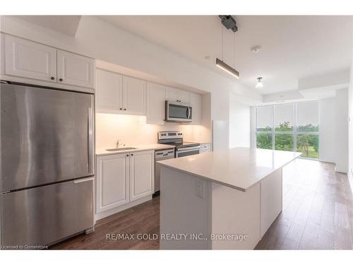 623-7711 Green Vista Gate, Niagara Falls, ON - Indoor Photo Showing Kitchen With Stainless Steel Kitchen With Upgraded Kitchen