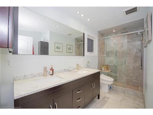 95 Old Colony Road, Richmond Hill, ON - Indoor Photo Showing Bathroom