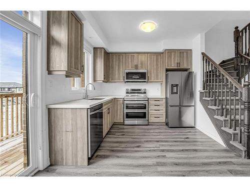 130-461 Blackburn Drive, Brantford, ON - Indoor Photo Showing Kitchen With Stainless Steel Kitchen