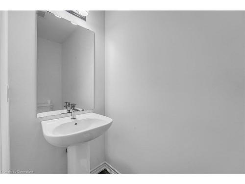 130-461 Blackburn Drive, Brantford, ON - Indoor Photo Showing Bathroom