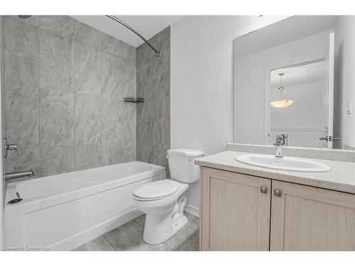 130-461 Blackburn Drive, Brantford, ON - Indoor Photo Showing Bathroom