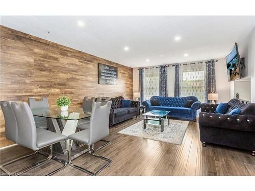 1756 Briarwood Drive, Cambridge, ON - Indoor Photo Showing Living Room