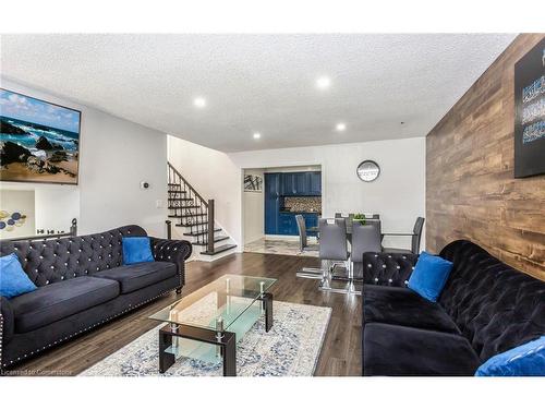 1756 Briarwood Drive, Cambridge, ON - Indoor Photo Showing Living Room