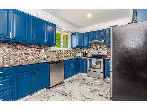 1756 Briarwood Drive, Cambridge, ON - Indoor Photo Showing Kitchen