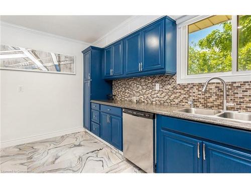 1756 Briarwood Drive, Cambridge, ON - Indoor Photo Showing Kitchen With Double Sink