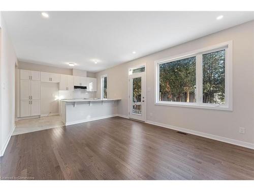 283 Falsetto Street, Ottawa, ON - Indoor Photo Showing Kitchen