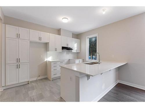 283 Falsetto Street, Ottawa, ON - Indoor Photo Showing Kitchen With Double Sink