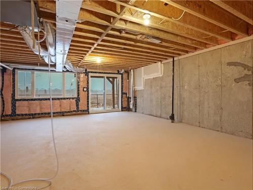 11-400 Newman Drive, Cambridge, ON - Indoor Photo Showing Basement