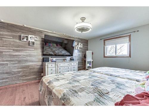 350 Lansdowne Avenue, Woodstock, ON - Indoor Photo Showing Bedroom