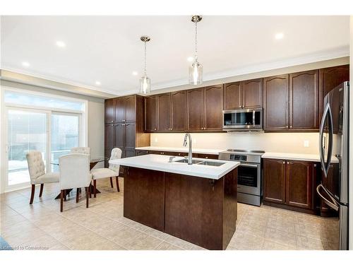 537 Grant Way, Milton, ON - Indoor Photo Showing Kitchen With Double Sink With Upgraded Kitchen