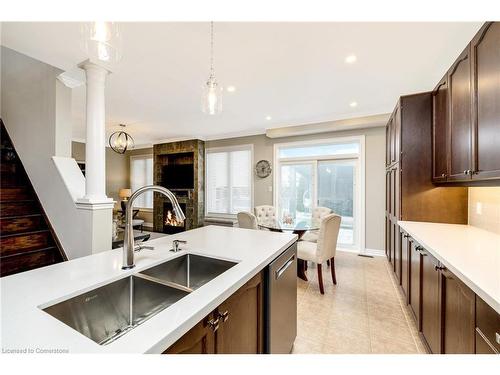 537 Grant Way, Milton, ON - Indoor Photo Showing Kitchen With Double Sink With Upgraded Kitchen