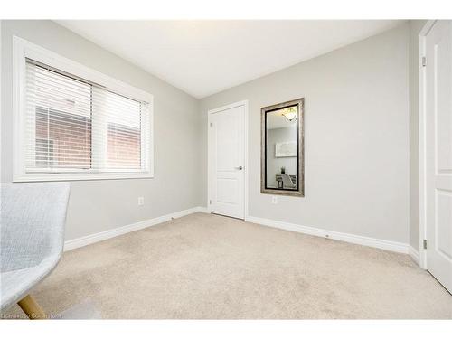 537 Grant Way, Milton, ON - Indoor Photo Showing Other Room