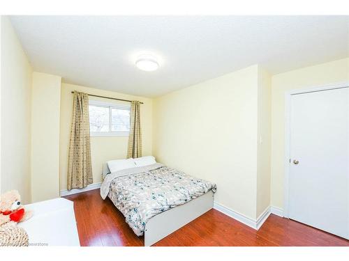 47-47 Ellis Drive, Brampton, ON - Indoor Photo Showing Bedroom