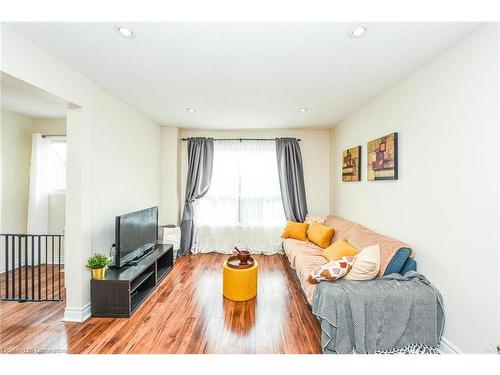 47-47 Ellis Drive, Brampton, ON - Indoor Photo Showing Living Room