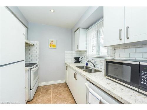 47-47 Ellis Drive, Brampton, ON - Indoor Photo Showing Kitchen With Double Sink