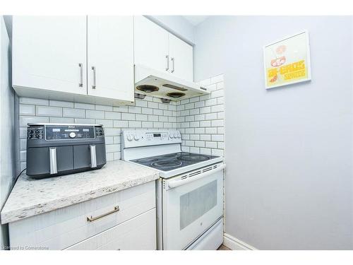 47-47 Ellis Drive, Brampton, ON - Indoor Photo Showing Kitchen