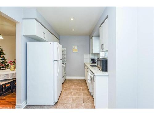 47-47 Ellis Drive, Brampton, ON - Indoor Photo Showing Kitchen