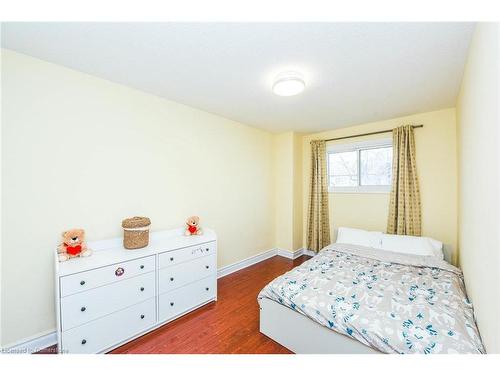 47-47 Ellis Drive, Brampton, ON - Indoor Photo Showing Bedroom