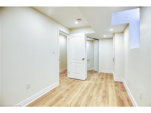 Bsmt-5557 Oscar Peterson Boulevard, Mississauga, ON - Indoor Photo Showing Other Room