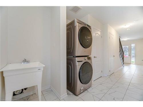 227 Gillespie Drive Drive, Brantford, ON - Indoor Photo Showing Laundry Room