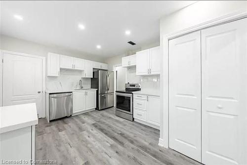 313 Ashbury Road, Oakville, ON - Indoor Photo Showing Kitchen