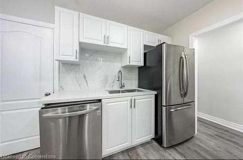 313 Ashbury Road, Oakville, ON - Indoor Photo Showing Kitchen With Double Sink