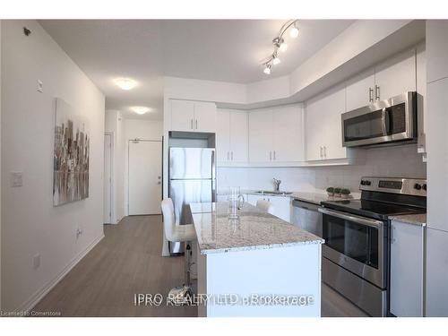 309-560 North Service Road, Grimsby, ON - Indoor Photo Showing Kitchen