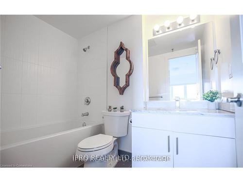 309-560 North Service Road, Grimsby, ON - Indoor Photo Showing Bathroom