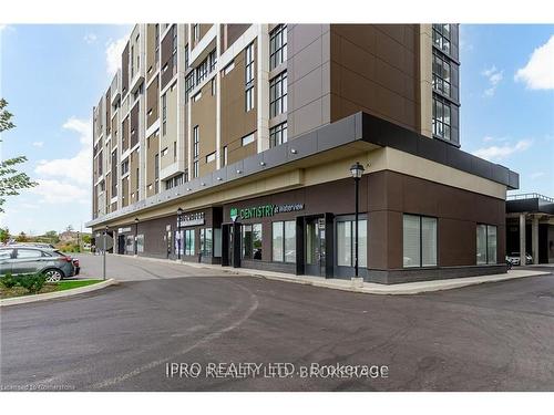 309-560 North Service Road, Grimsby, ON - Outdoor