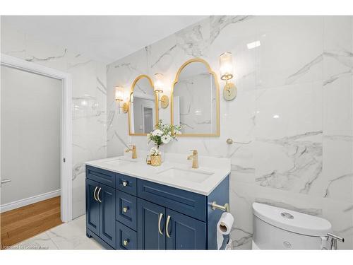 2401 St Frances Drive, Burlington, ON - Indoor Photo Showing Bathroom