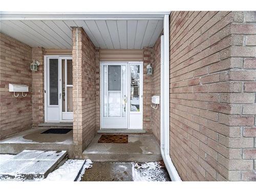 11-205 Highland Crescent, Kitchener, ON - Outdoor With Exterior