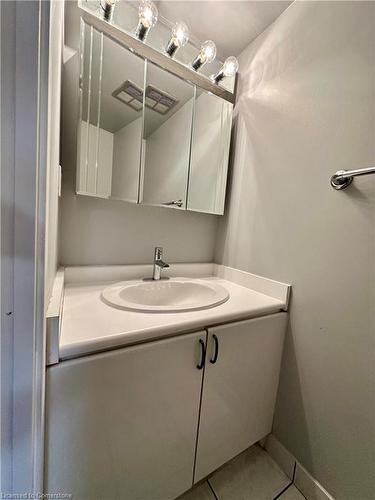 704-205 Hilda Avenue, Toronto, ON - Indoor Photo Showing Bathroom