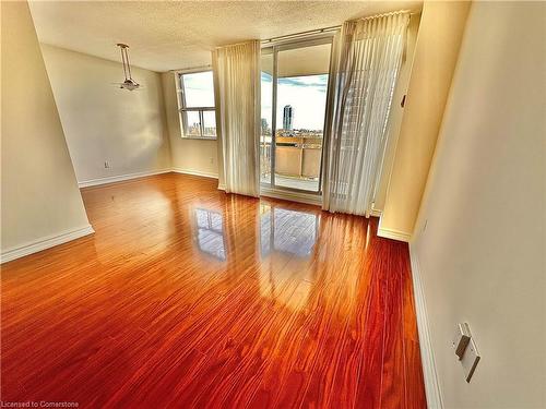 704-205 Hilda Avenue, Toronto, ON - Indoor Photo Showing Other Room