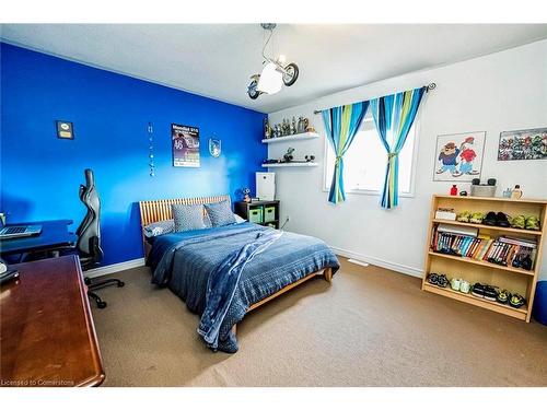 5 Westlea Avenue, Richmond Hill, ON - Indoor Photo Showing Bedroom