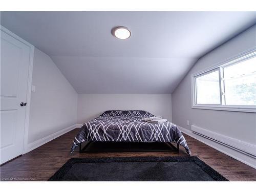 885 Glen Cedar Drive, Peterborough, ON - Indoor Photo Showing Bedroom