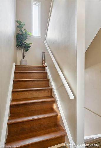 2149 Mountain Grove Avenue, Burlington, ON - Indoor Photo Showing Other Room