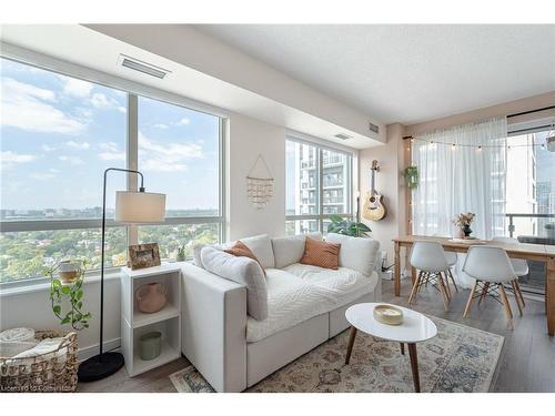 2204-20 Thomas Riley Road, Toronto, ON - Indoor Photo Showing Living Room