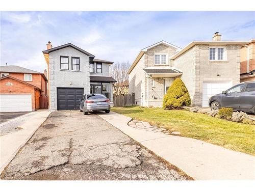 30 Rodwell Court, Brampton, ON - Outdoor With Facade