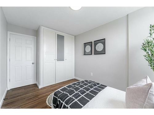 Ph-2-1100 Caven Street, Mississauga, ON - Indoor Photo Showing Bedroom